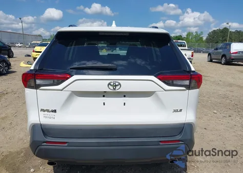 2021 Toyota Rav4 Xle z USA, uszkodzony, nr VIN 2T3W1RFVXMC091926
